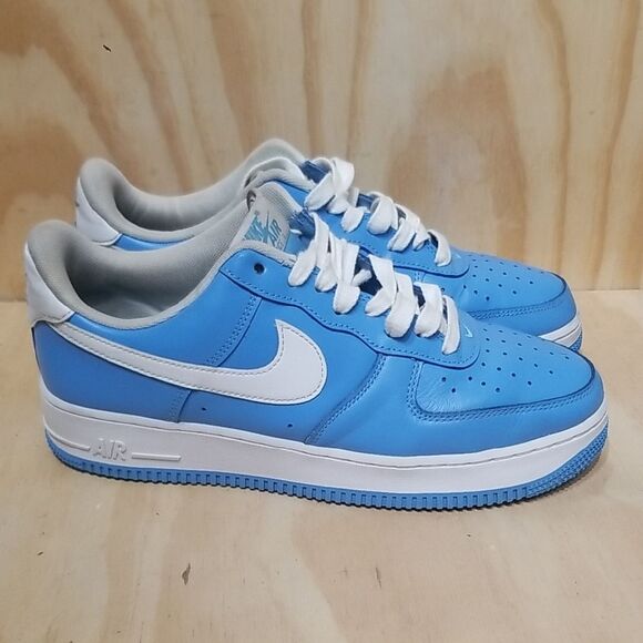 NIKE AIR FORCE 1 LOW RETRO "COLOR OF THE MONTH" UNIVER BLUE SZ 9 - Picture 1 of 9